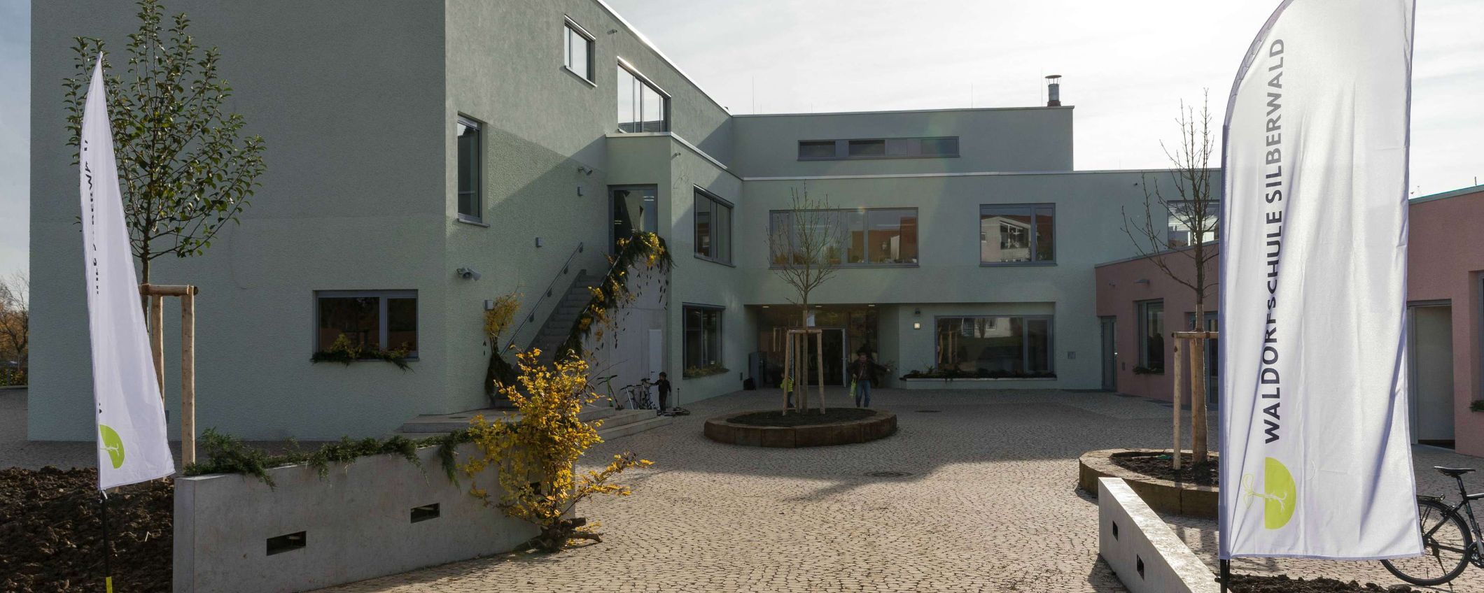 Waldorfschule_Silberwald_Schulgebaeude.jpg