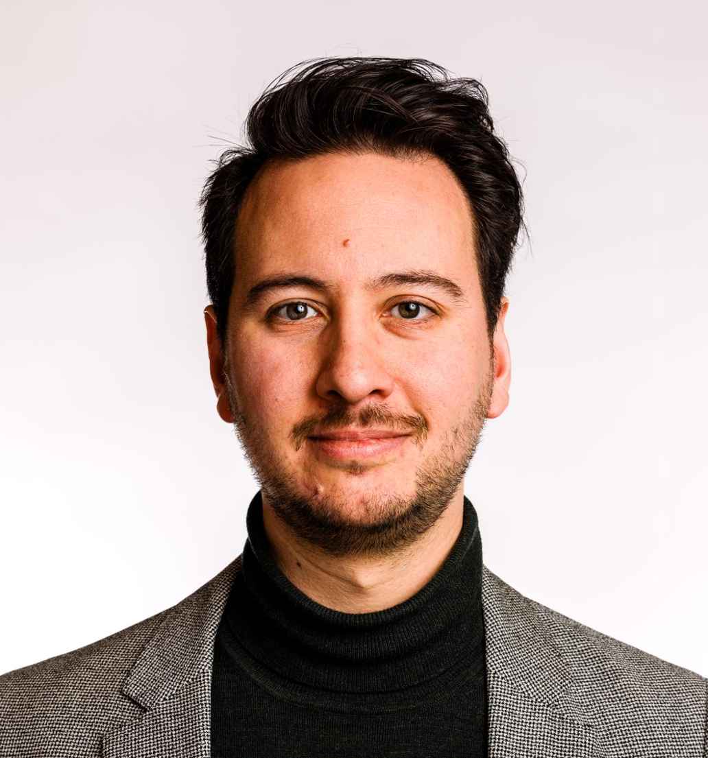 Sven Renon Portrait